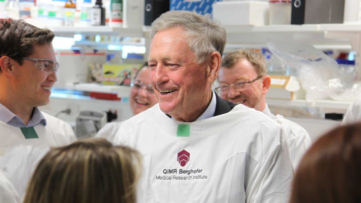 Clive Berghofer visits the lab at QIMR Berghofer